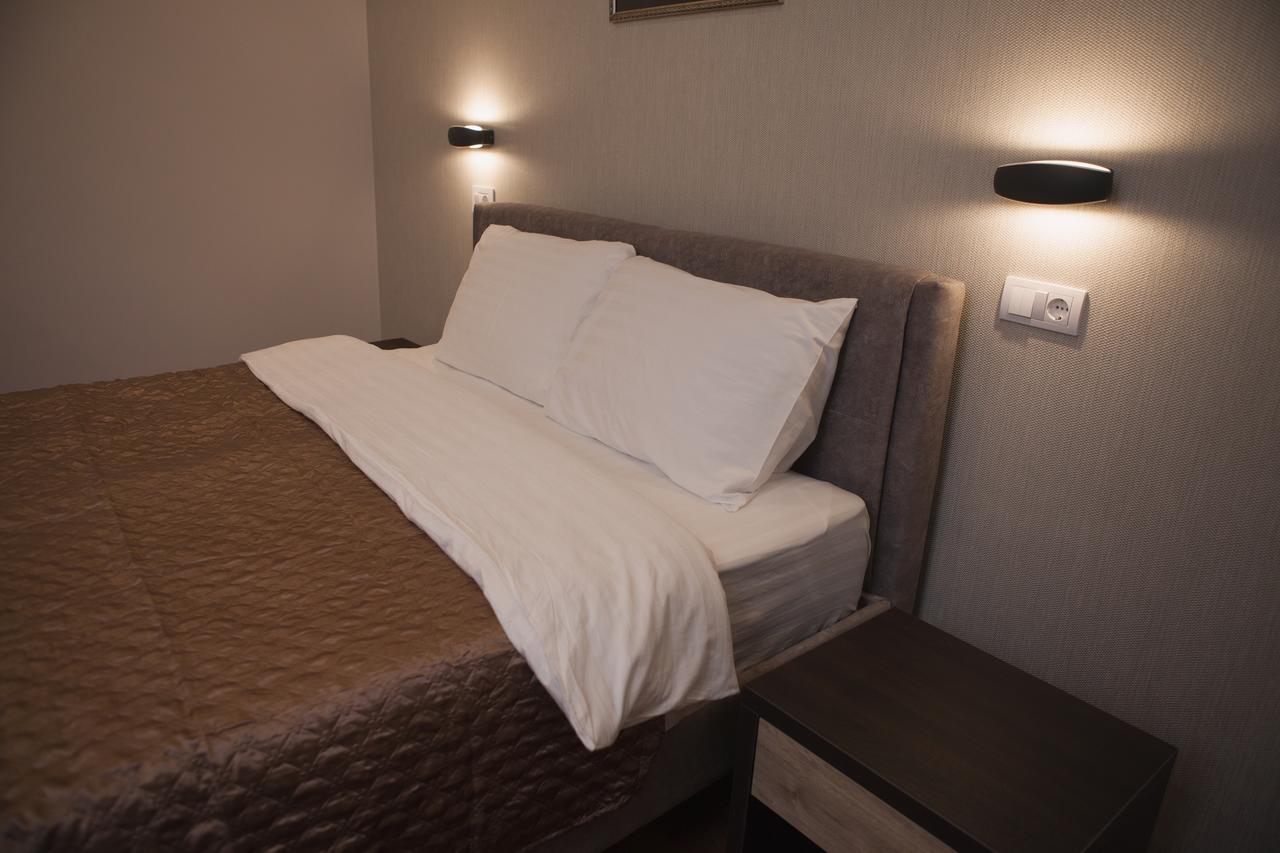 Apartmani Brocat ノヴィ・パザル エクステリア 写真