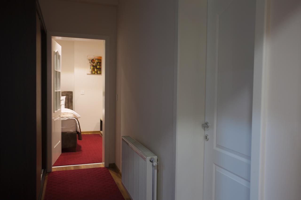 Apartmani Brocat ノヴィ・パザル エクステリア 写真