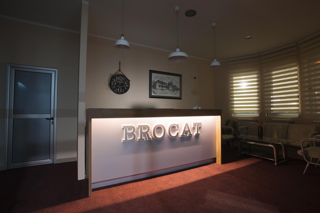 Apartmani Brocat ノヴィ・パザル エクステリア 写真